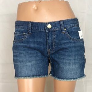 GAP women’s denim shorts, new with tags!